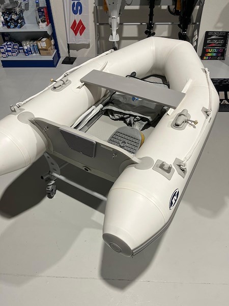 TENDER EUROVINIL GONFIABILE 200 USATO