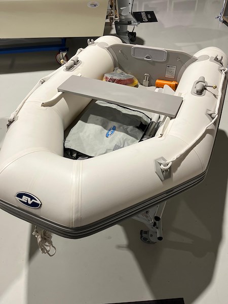 TENDER EUROVINIL GONFIABILE 200 USATO