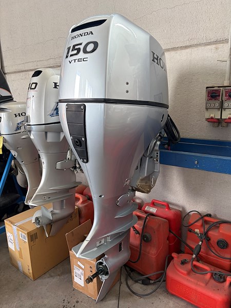 MOTORE FUORIBORDO HONDA BF150A GAMBO LUNGO 2013 USATO